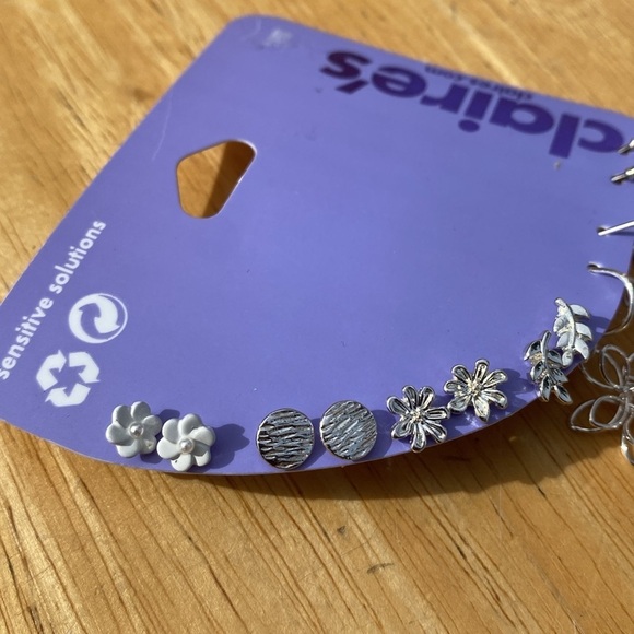 Claire’s Girls Earrings - Picture 2 of 3